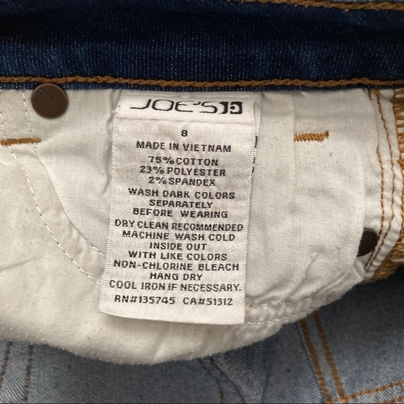 Joe’s Cropped Jeans | Size 8 - Picture 3 of 4